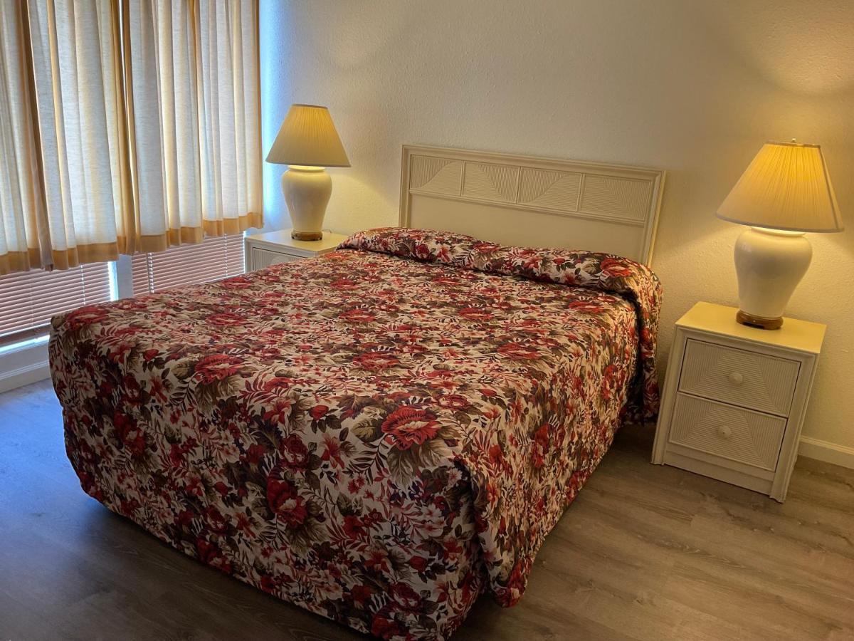 Front Street Inn Кресент-Сити Экстерьер фото